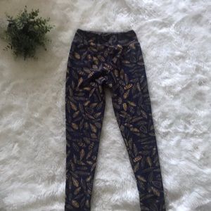 Lularoe feather leggings
